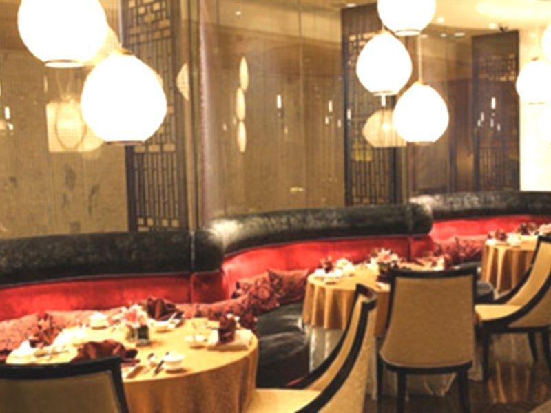 Wyndham Grand Plaza Royale Oriental Shanghai Exterior photo