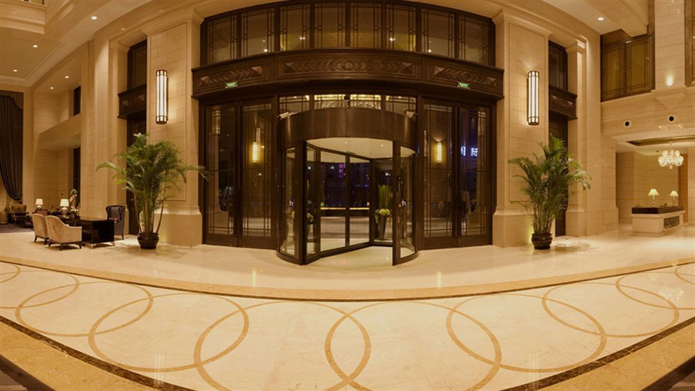 Wyndham Grand Plaza Royale Oriental Shanghai Exterior photo