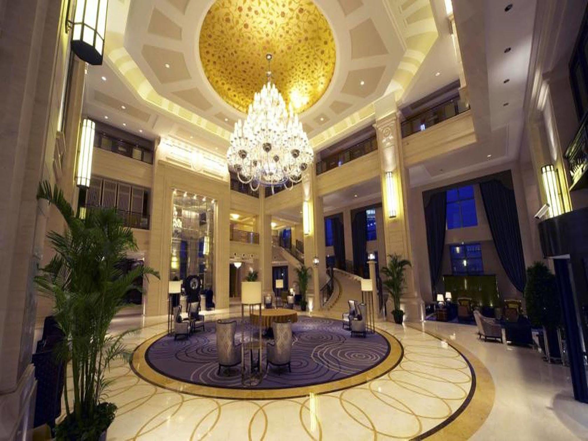 Wyndham Grand Plaza Royale Oriental Shanghai Exterior photo